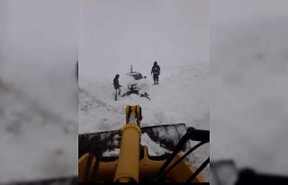 Elektrik arızasını giderdiler, tipide mahsur kaldılar