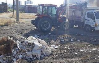 Ergani Belediyesi ilçede temizlik çalışmalarına...