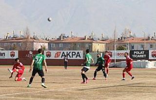 Erteleme maçında 24Erzincanspor ile Kocaelispor...
