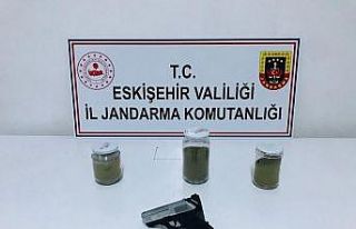 Eskişehir’e uyuşturucu getiren 2 kişi yakalandı