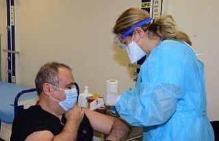 ESOGÜ Hastanesi’nde Covid-19 aşılaması başladı