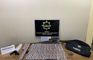 Eve operasyonda 5 bin 254 adet uyuşturucu hap bulundu