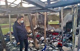 Evleri yanan aileye AK Parti İlçe yönetiminden...