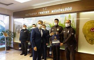 EYP yakalayan polis ve bekçiler ödüllendirildi
