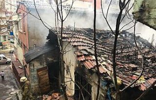 Eyüpsultan’da yangın çıkaran madde bağımlıları...