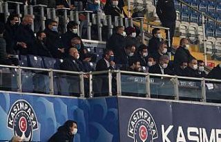 Fenerbahçe’de yönetim tam kadro