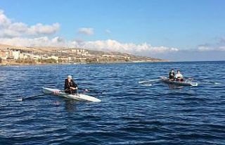Geleceğin kürek sporcuları Van Gölü’nde yetişiyor