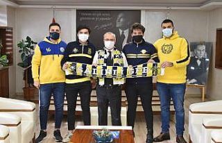 Genç Fenerbahçelilerden Başkan Kayda’ya Fenerbahçe...