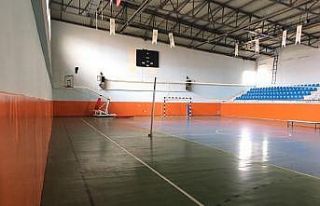 Gençlik sporda tadilat devam ediyor