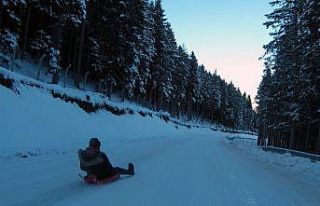 Giresun’un Kümbet Yaylasında kızakla kayak heyecanı