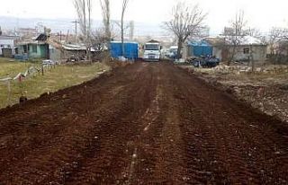 Gölbaşı’nda mahallelere yeni yollar açılıyor