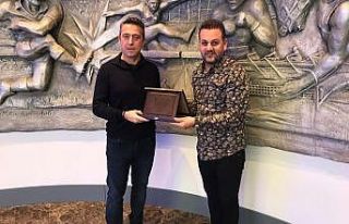 Gölcükspor’dan Ali Koç’a ziyaret