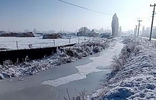 Göle’de dondurucu soğuklar