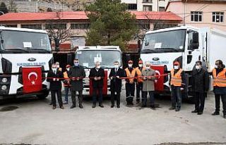 Gümüşhane İl Özel İdaresi’nin yeni çöp araçları...
