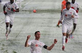 Hakan Arslan ligdeki 5. golünü attı