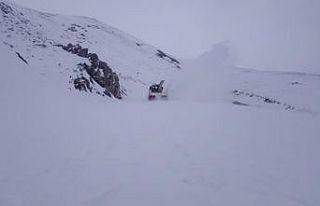Hakkari’de 195 yerleşim yerinin yolu ulaşıma...