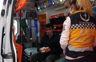 Halk otobüs şoförü ani fren yapınca, kafasını...