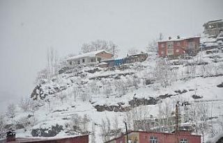 Hava sıcaklığı eksi 20’ye düştü, iş makinası...