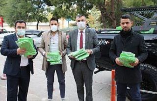 Hayırsever iş adamları ve muhtardan hastanelere...