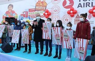 Hediye Karavanının son durağı Diyarbakır oldu