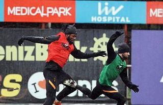 Henry Onyekuru ilk antrenmanına çıktı