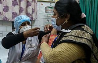 Hindistan’da Covid-19 aşısı ücretsiz olacak