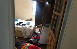 Hırsız umduğunu bulamadı, evi alt üst etti