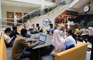 HKÜ’ye iki “Star”