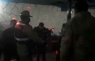 İçkili eğlenceye jandarma baskını, 21 kişiye...