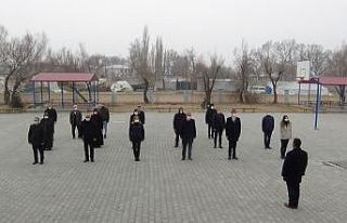 Iğdır’da bütün okullarda istiklal marşı okundu