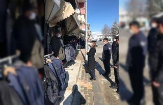 İlçe esnaflarının sorunlarını dinledi