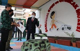 İnsansız kara aracının prototipi oyuncak müzesinde...