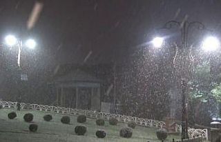 İstanbulda beklenen kar yağışı etkili oldu lapa...