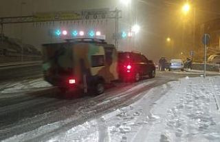 İstanbul’da kar sonrası oluşan sis sürücülere...