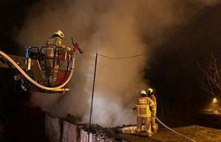 İvrindi’de çıkan yangında ev kullanılamaz hale...