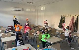 İzmir Büyükşehir, depremzedelere desteğini sürdürüyor