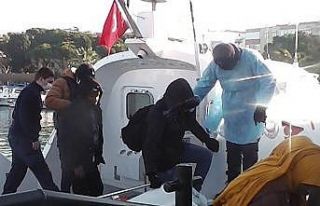 İzmir’de 32 göçmen kurtarıldı