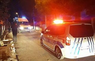 İzmir’de iki grup arasında bıçaklı kavga: 3...