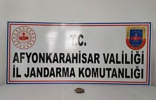 İzmir’den tarihi eser satmak için Afyon’a gelen...