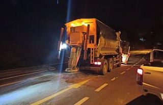 İzmit Belediyesi’nden gece boyunca kar ve buzlanmaya...