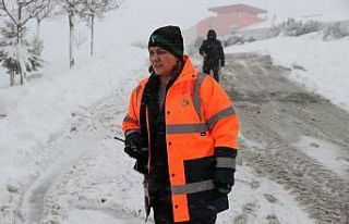 İzmit Belediyesi’nden seraları zarar gören çiftçilere...