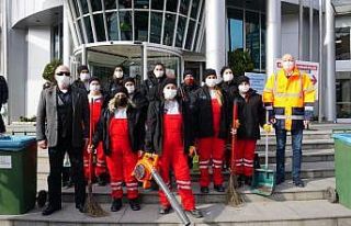 İzmit’in temizliğine kadın eli değecek