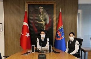 Jandarma öğrencilere zoom’dan konferans verdi