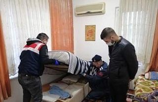 Jandarmanın film gibi uyuşturucu operasyonuna 25...
