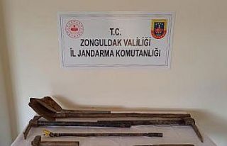 Kaçak kazı yapan 3 kişi suçüstü yakalandı