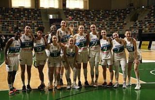 Kadınlar Basketbol Süper Ligi: İzmit Belediyespor:...