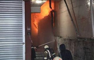 Kağıthane’de oto yıkama merkezinde çıkan yangın...