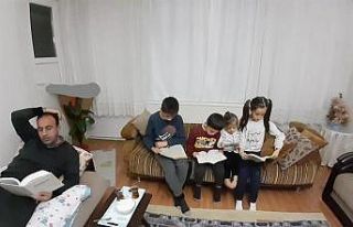 Kahta’daki öğrencilerden kitap okuma etkinliği