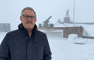 Kar altındaki Kocatepe’ye zorlu ulaşım