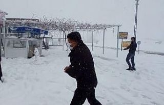 Kar en çok köylüleri sevindirdi